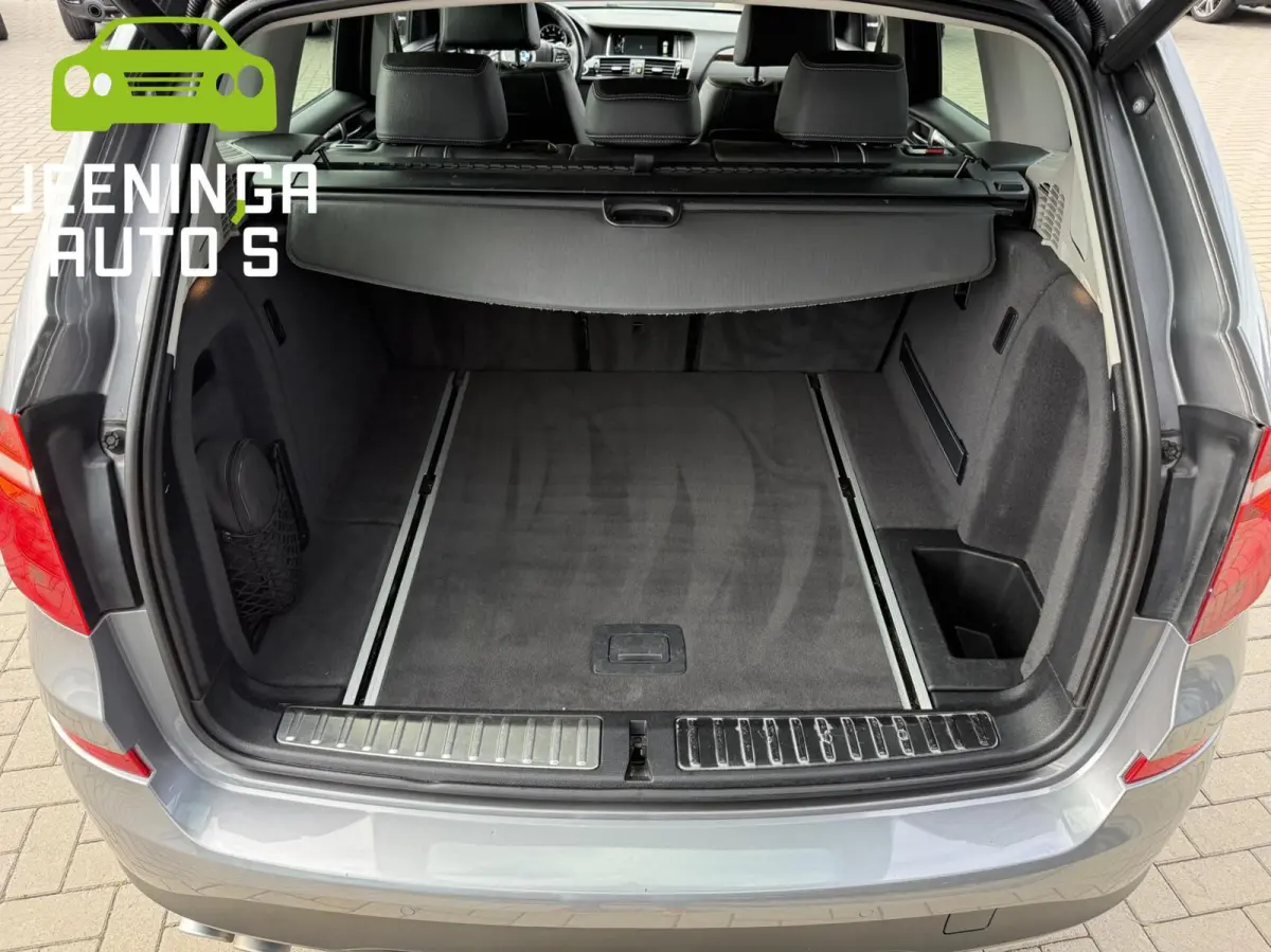 xDrive28i High Executive |Memory|Stuurverwarming|Camera|Leer