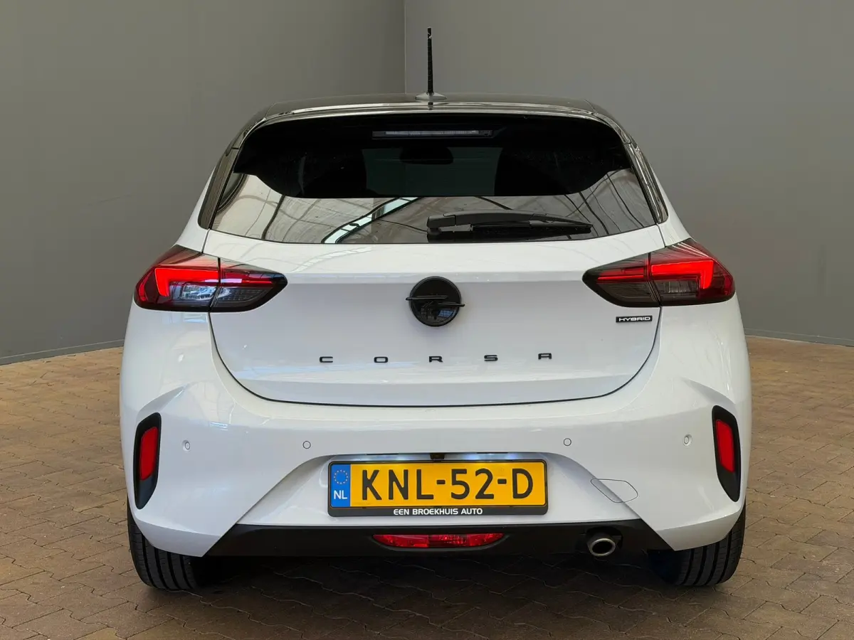 1.2 Turbo Hybrid Yes | 16" Lichtmetalen velgen | Dode hoek waarschuwing | Draadloze Apple Carplay en Android Auto