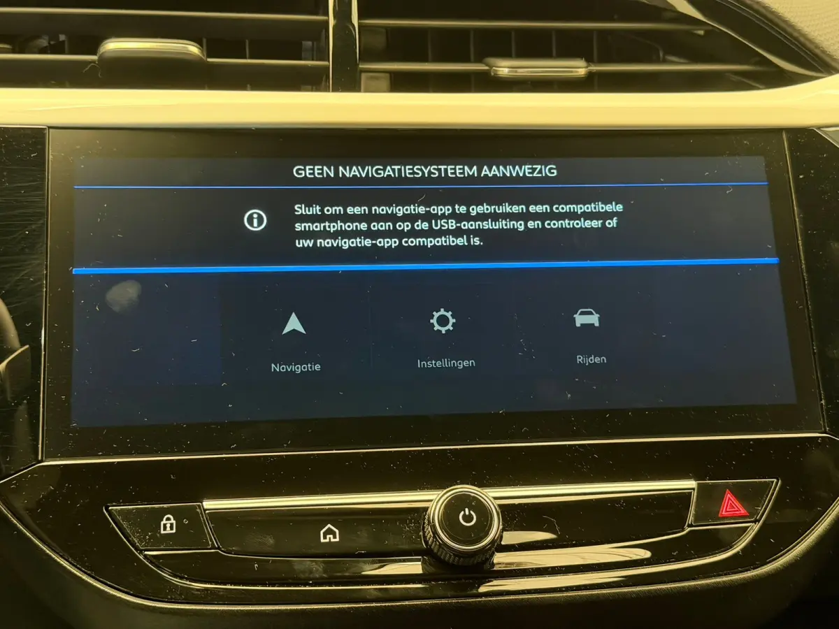 1.2 Turbo Hybrid Yes | 16" Lichtmetalen velgen | Dode hoek waarschuwing | Draadloze Apple Carplay en Android Auto