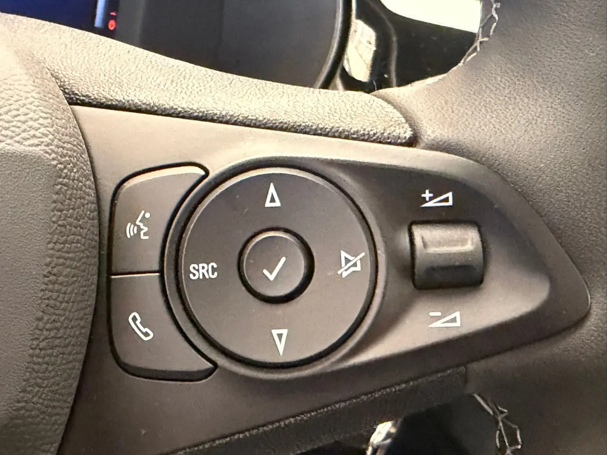 1.2 Turbo Hybrid Yes | 16" Lichtmetalen velgen | Dode hoek waarschuwing | Draadloze Apple Carplay en Android Auto