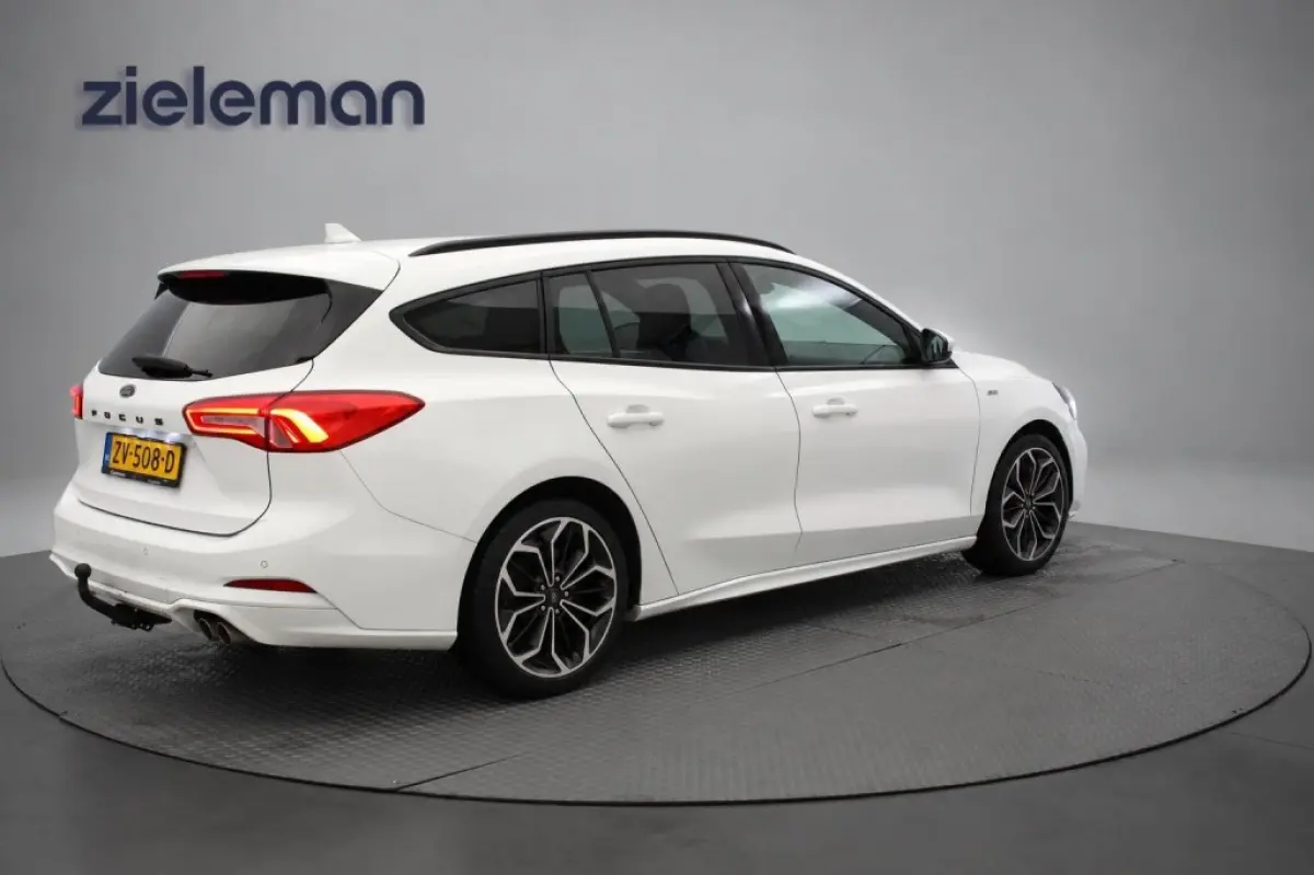 1.0 EcoBoost ST Line Business - Trekhaa, Carplay, Clima, Stoel/Stuur Verw. Trekhaak