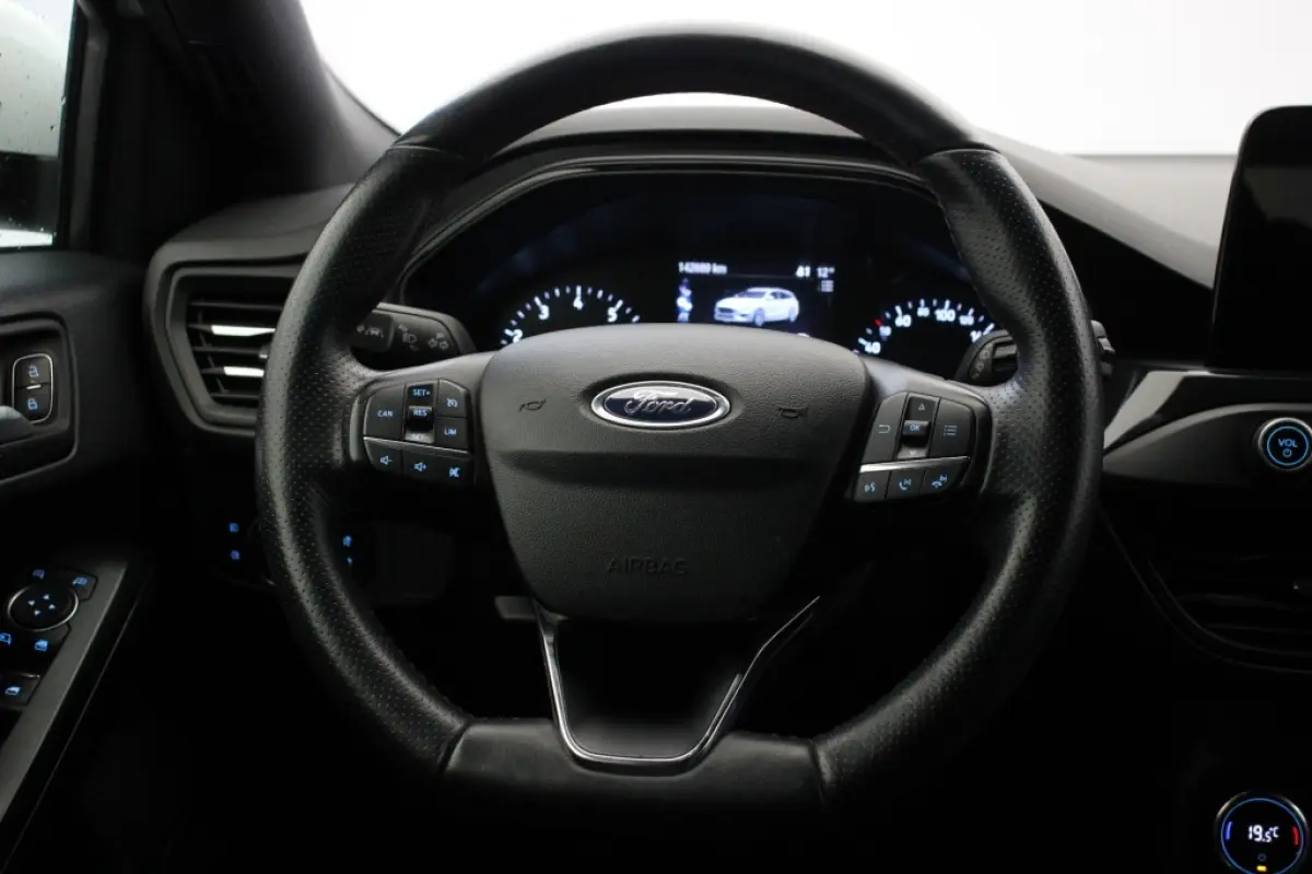 1.0 EcoBoost ST Line Business - Trekhaa, Carplay, Clima, Stoel/Stuur Verw. Trekhaak