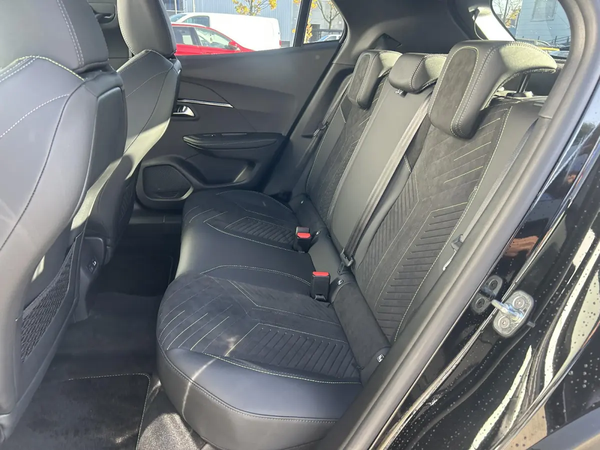 1.2 Hybrid 145 GT | Panoramisch schuifdak | Alcantara bekleding | Adaptieve Cruise Control | Apple CarPlay/Android Auto