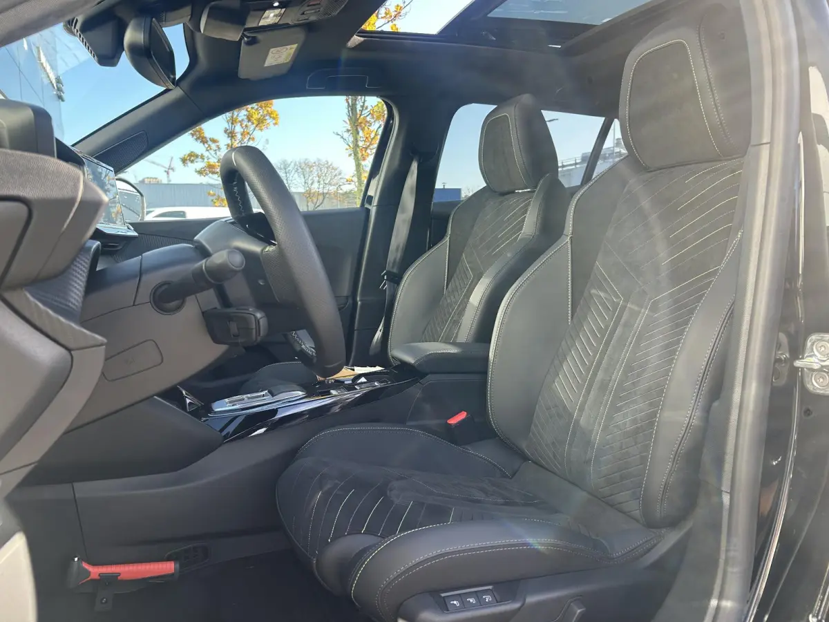 1.2 Hybrid 145 GT | Panoramisch schuifdak | Alcantara bekleding | Adaptieve Cruise Control | Apple CarPlay/Android Auto