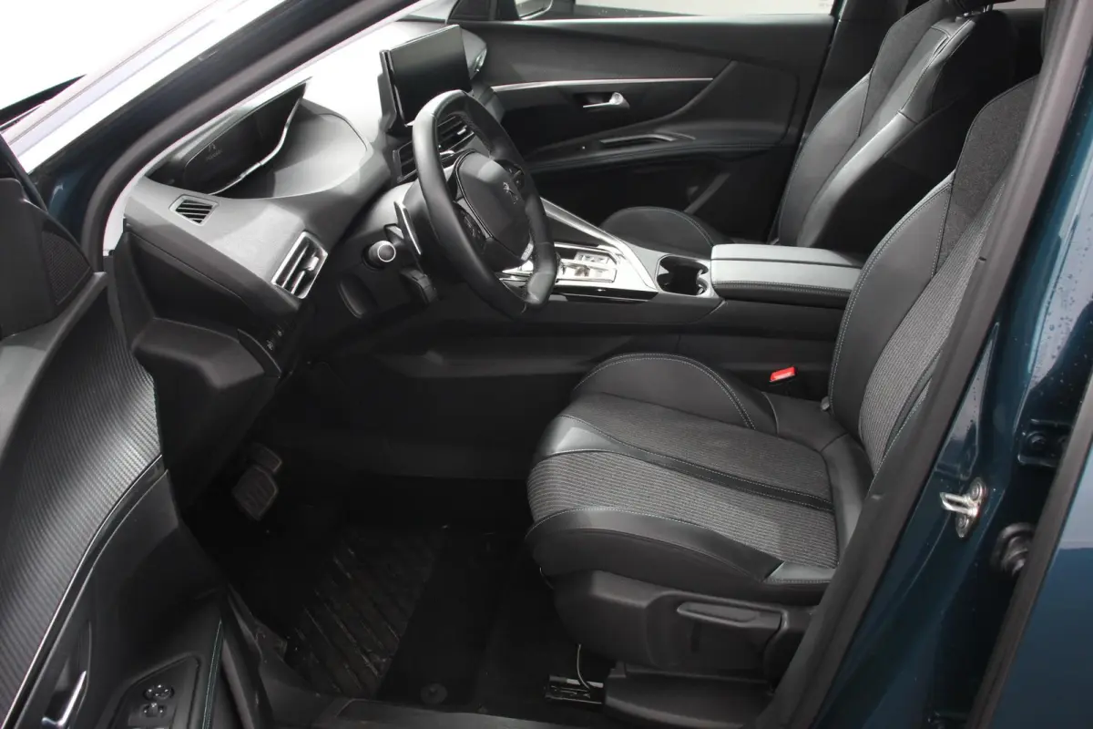 1.2 PureTech 130pk Automaat Allure Navigatie Climate Control Parkeer sensoren Camera
