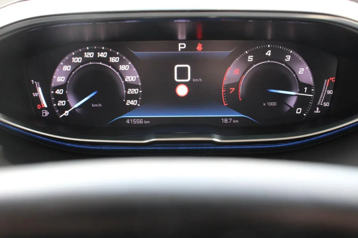 1.2 PureTech 130pk Automaat Allure Navigatie Climate Control Parkeer sensoren Camera