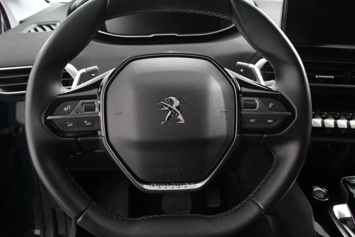 1.2 PureTech 130pk Automaat Allure Navigatie Climate Control Parkeer sensoren Camera