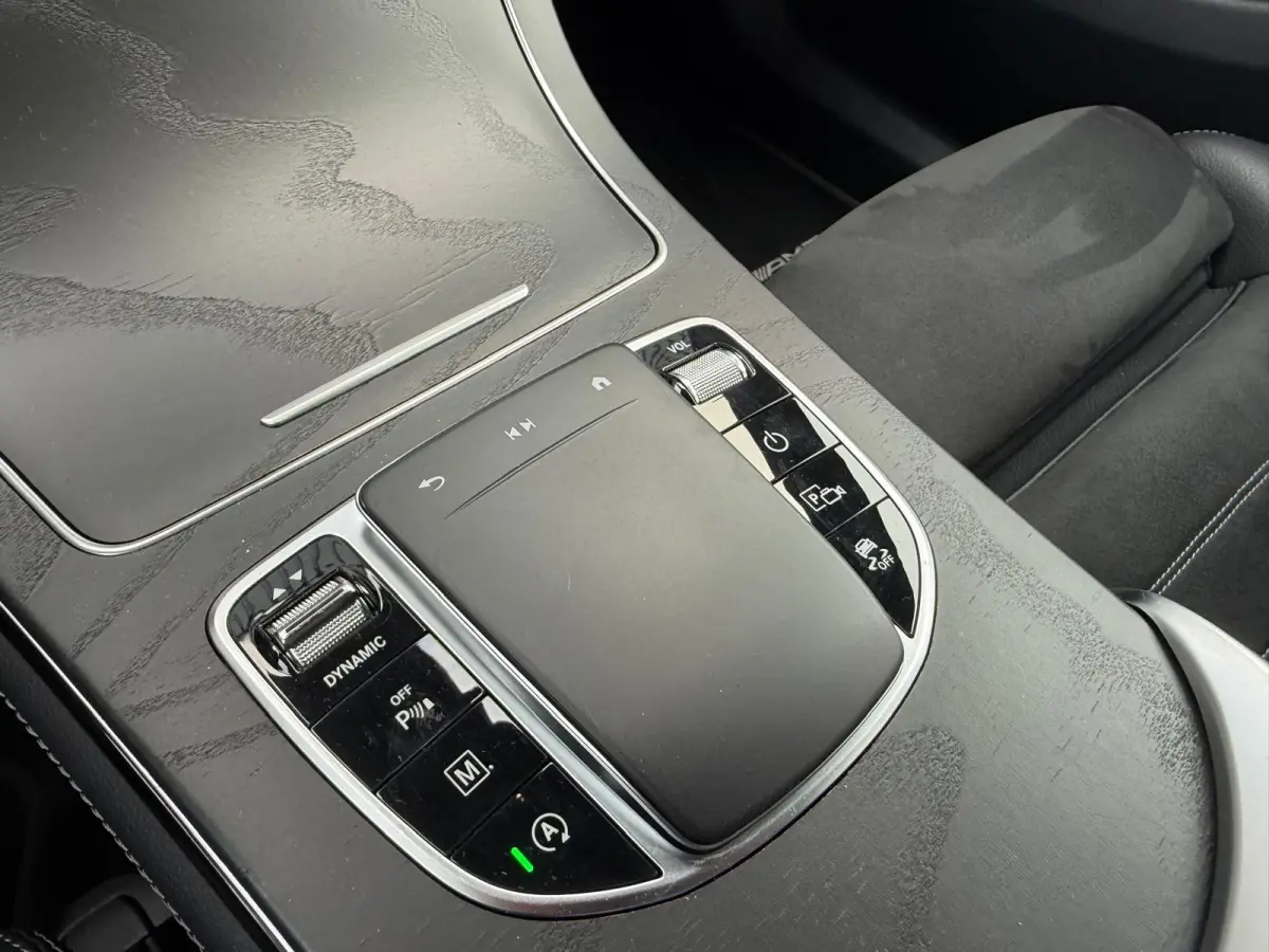 200d Premium | AUTOMAAT | BURMESTER | CARPLAY | LED | NAVIGATIE |