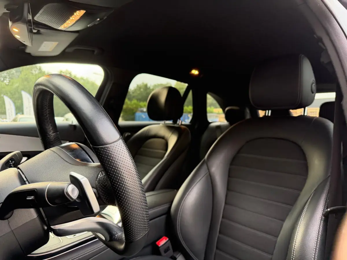 200d Premium | AUTOMAAT | BURMESTER | CARPLAY | LED | NAVIGATIE |
