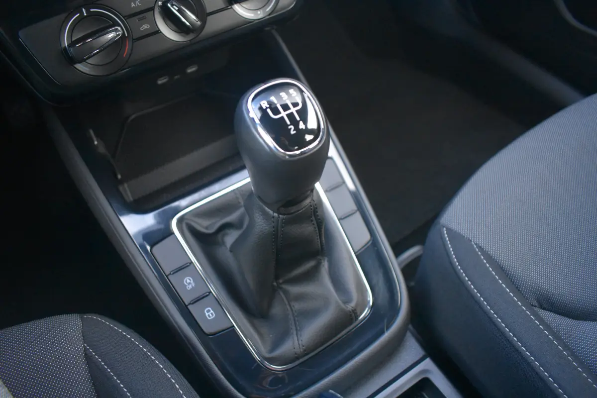 1.0 TSI 95PK Selection PDC Achter | Cruise Control | Verkeersbord detectie | Lane assist | Keyless start | Extra geting glas achter | VERLENGDE GARANTIE!