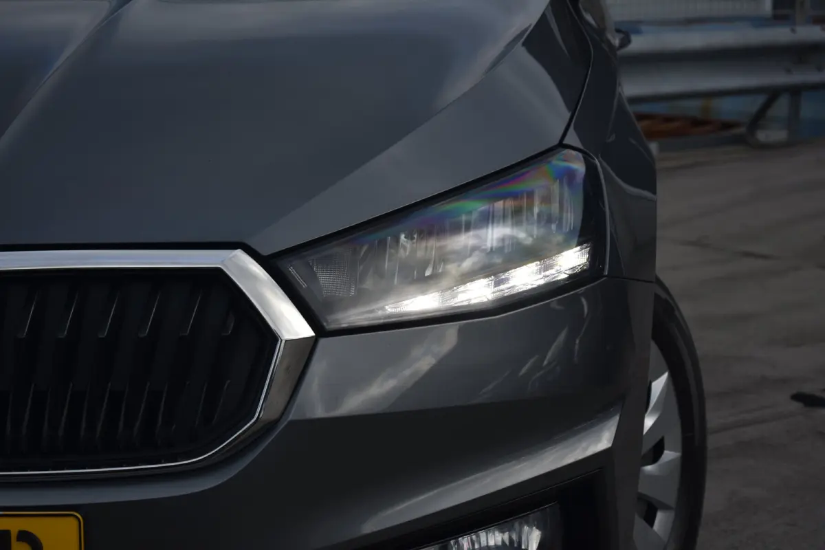 1.0 TSI 95PK Selection PDC Achter | Cruise Control | Verkeersbord detectie | Lane assist | Keyless start | Extra geting glas achter | VERLENGDE GARANTIE!