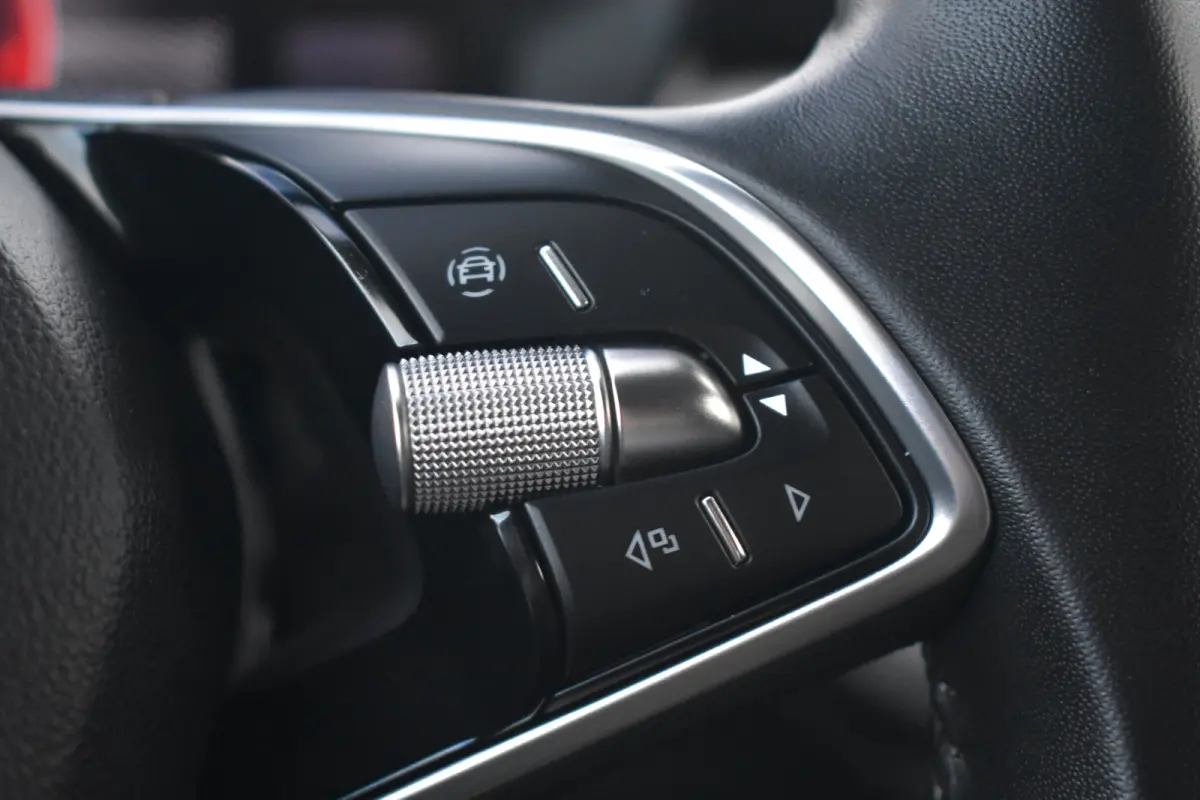1.0 TSI 95PK Selection PDC Achter | Cruise Control | Verkeersbord detectie | Lane assist | Keyless start | Extra geting glas achter | VERLENGDE GARANTIE!