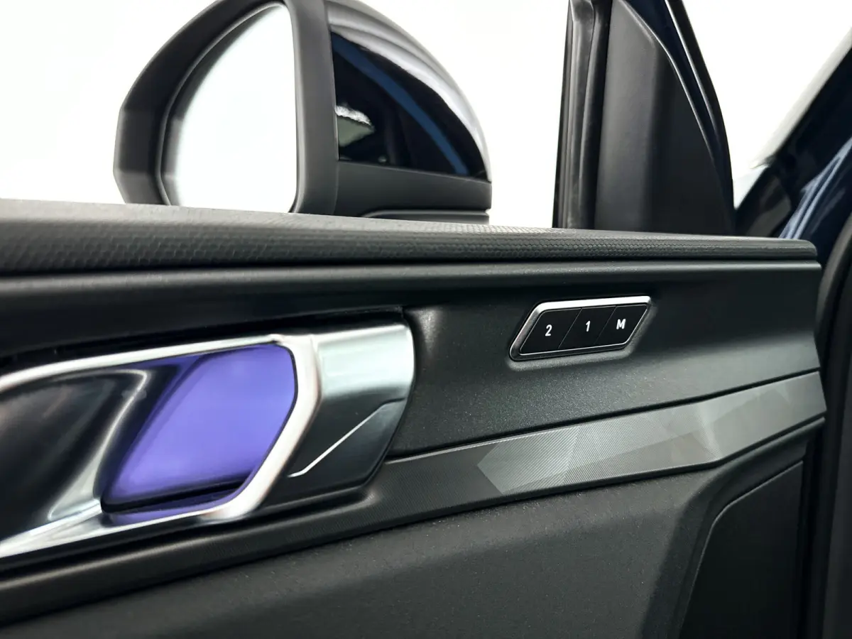 1.5 | Panoramadak | 360° Camera | Infinity audio | Blis | Stoel- en stuurverwarming | Adaptieve cruise control