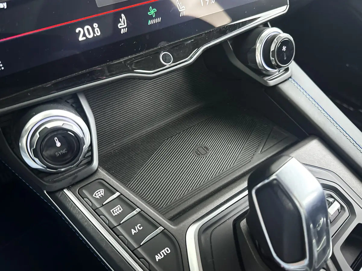 1.5 | Panoramadak | 360° Camera | Infinity audio | Blis | Stoel- en stuurverwarming | Adaptieve cruise control