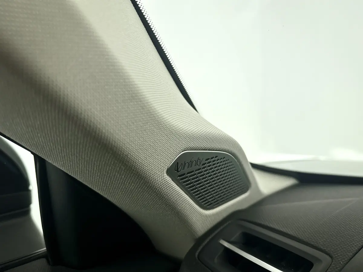 1.5 | Panoramadak | 360° Camera | Infinity audio | Blis | Stoel- en stuurverwarming | Adaptieve cruise control