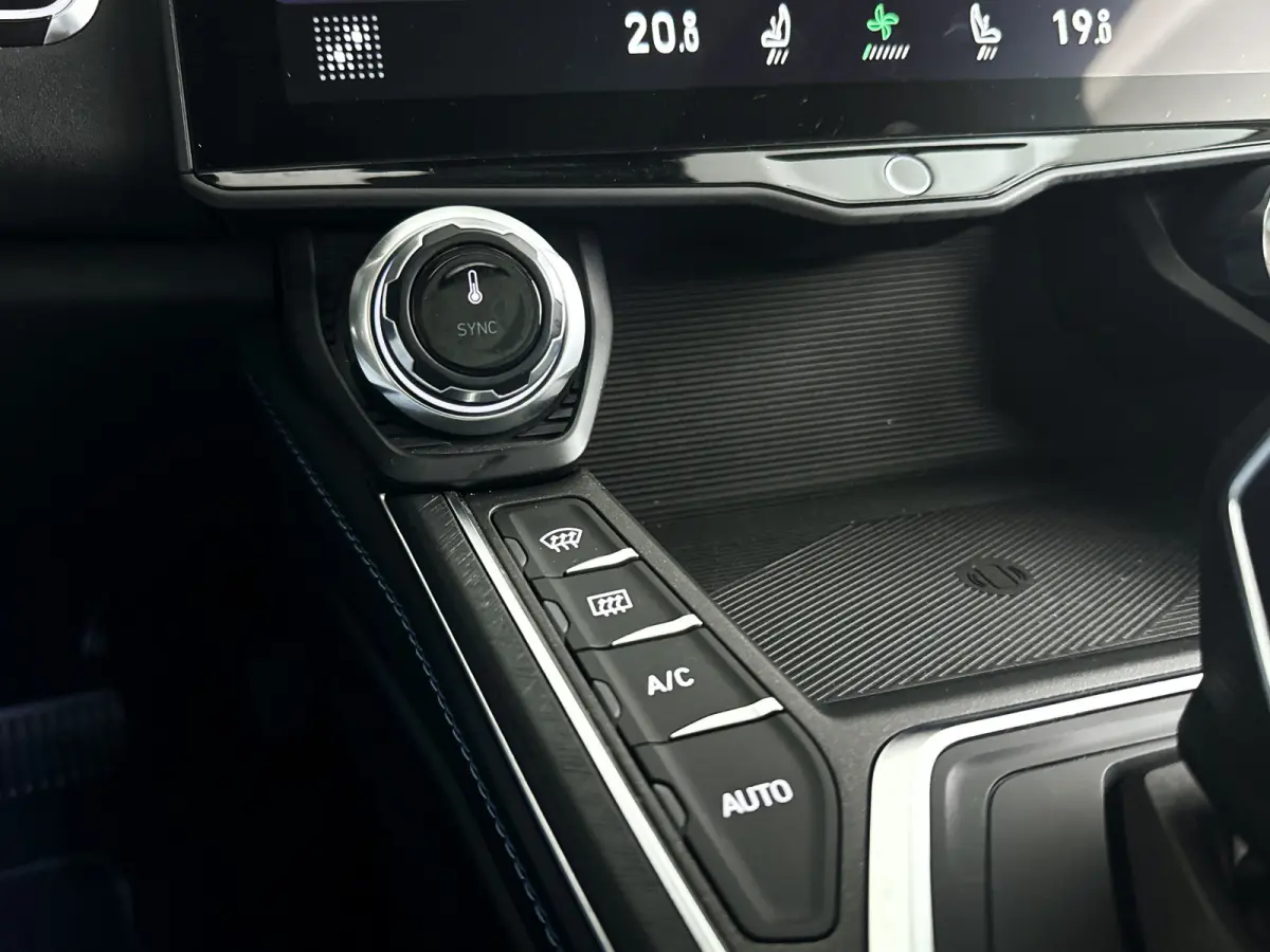 1.5 | Panoramadak | 360° Camera | Infinity audio | Blis | Stoel- en stuurverwarming | Adaptieve cruise control