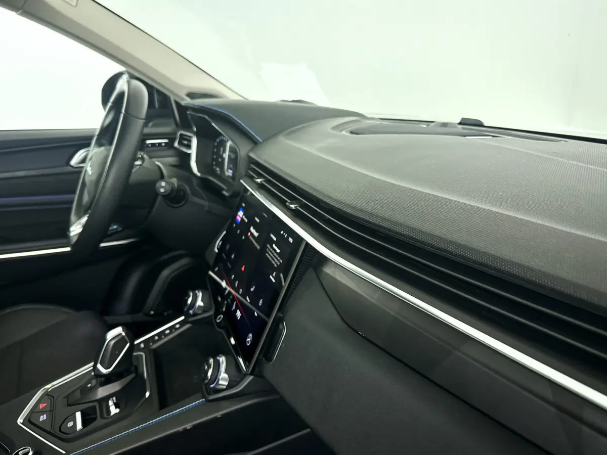 1.5 | Panoramadak | 360° Camera | Infinity audio | Blis | Stoel- en stuurverwarming | Adaptieve cruise control