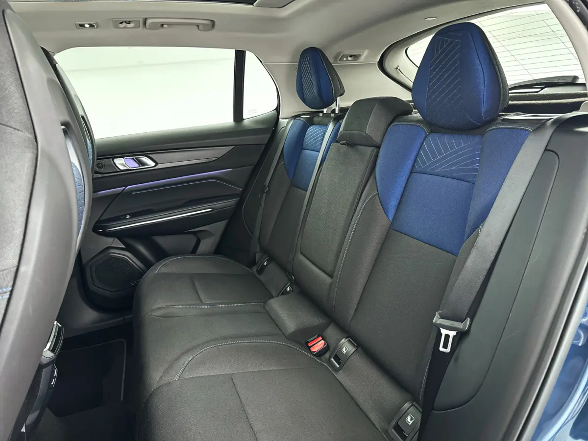 1.5 | Panoramadak | 360° Camera | Infinity audio | Blis | Stoel- en stuurverwarming | Adaptieve cruise control