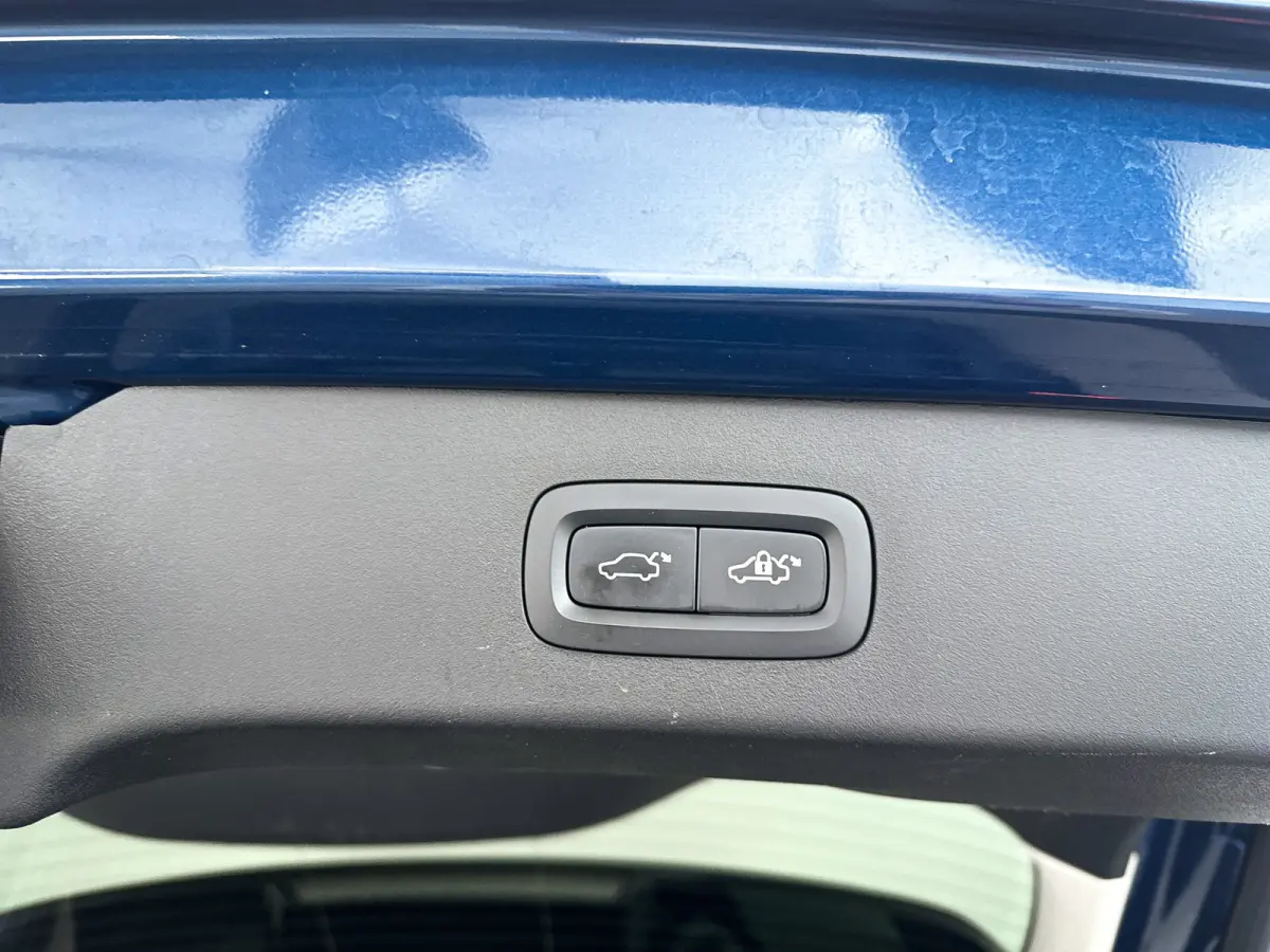 1.5 | Panoramadak | 360° Camera | Infinity audio | Blis | Stoel- en stuurverwarming | Adaptieve cruise control