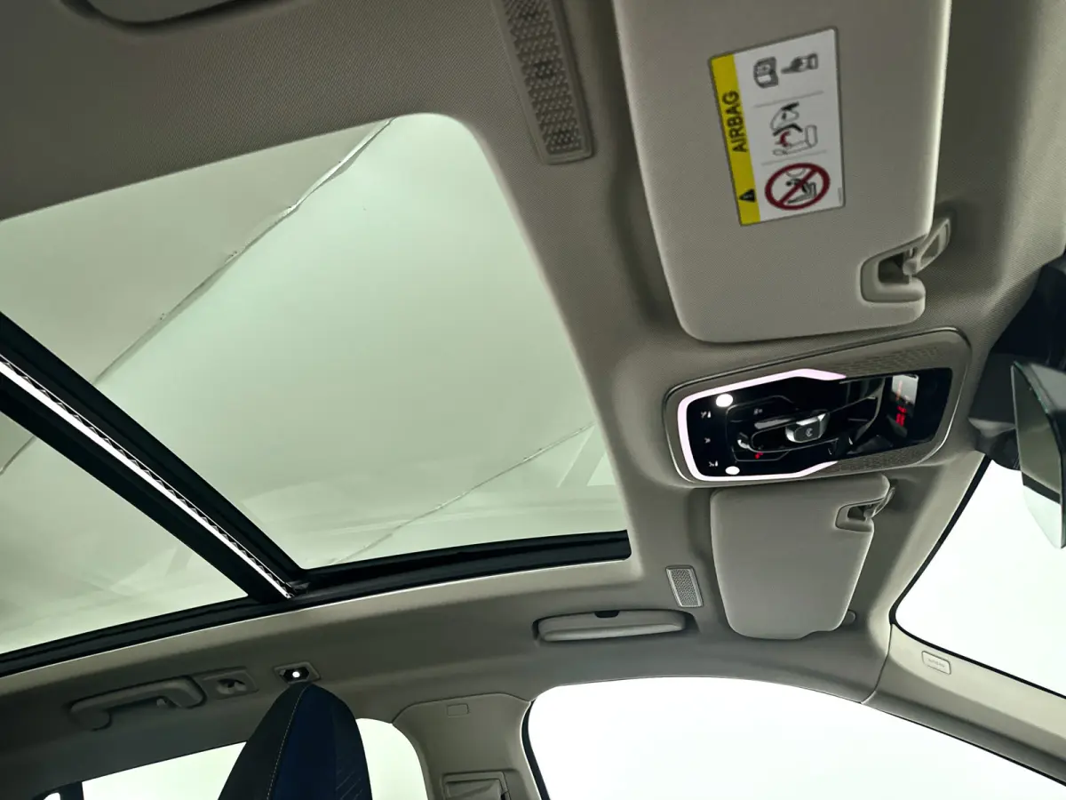 1.5 | Panoramadak | 360° Camera | Infinity audio | Blis | Stoel- en stuurverwarming | Adaptieve cruise control