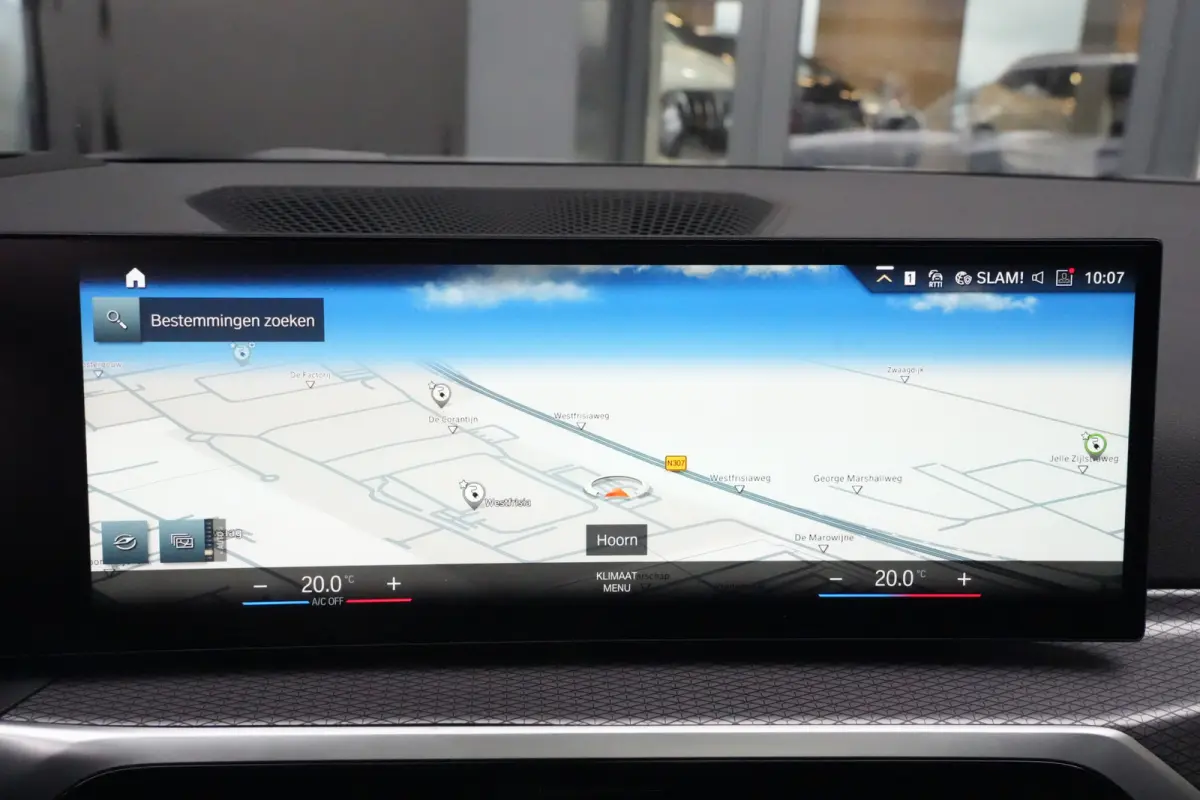 320e | 204 PK | M Sportpakket | Panoramadak | Head-up display | Achteruitrijcamera | BMW 3 Serie Touring 320e M Sport met 204 PK en een 2.0-liter viercilinder benzinemotor met plug-in hybrid