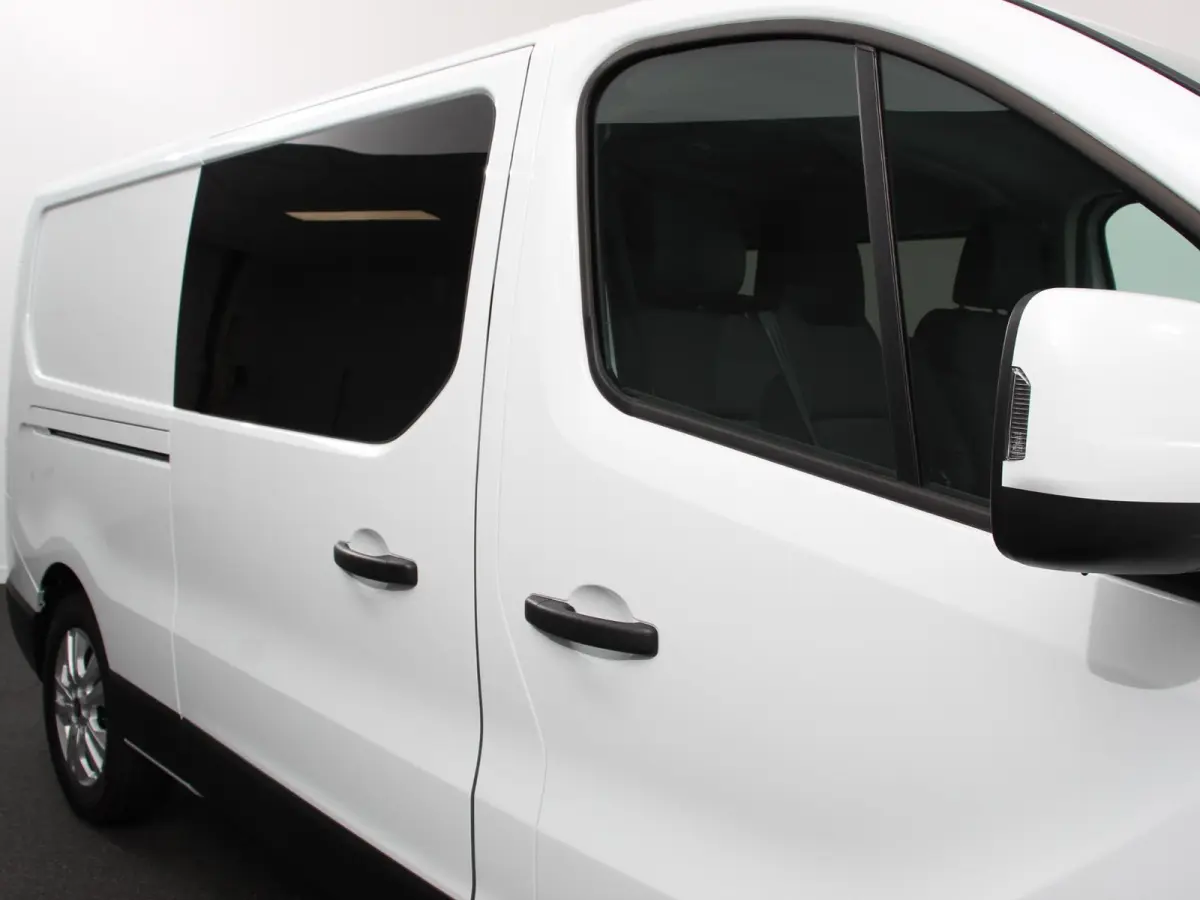 2.0 Blue dCi 150 EDC T30 L2H1 Advance Dubbele cabine Navigatie Airco Lichtmetalen velgen Betimmering Trekhaak Camera Parkeer sensoren Dab