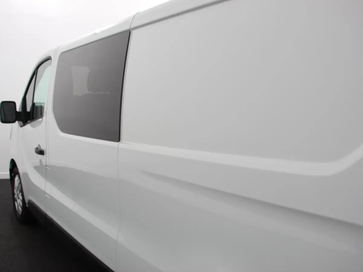 2.0 Blue dCi 150 EDC T30 L2H1 Advance Dubbele cabine Navigatie Airco Lichtmetalen velgen Betimmering Trekhaak Camera Parkeer sensoren Dab