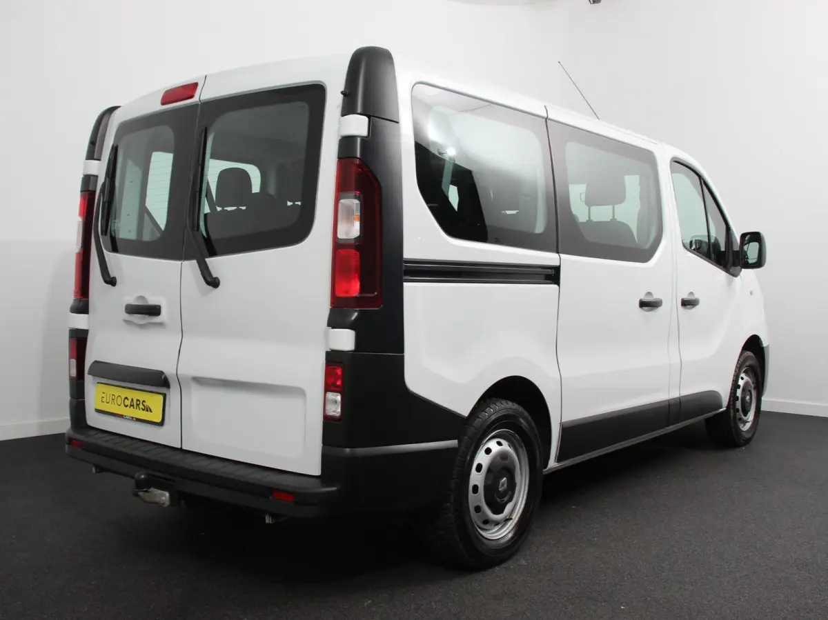 1.6 dCi Zen Energy 9persoons PERSONENBUS Prijs incl. btw/bpm  Airco Trekhaak Radio Elektrische pakket