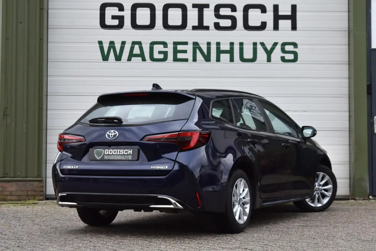 Hybrid 140 Active | Camera | Carplay | Climate Control |
