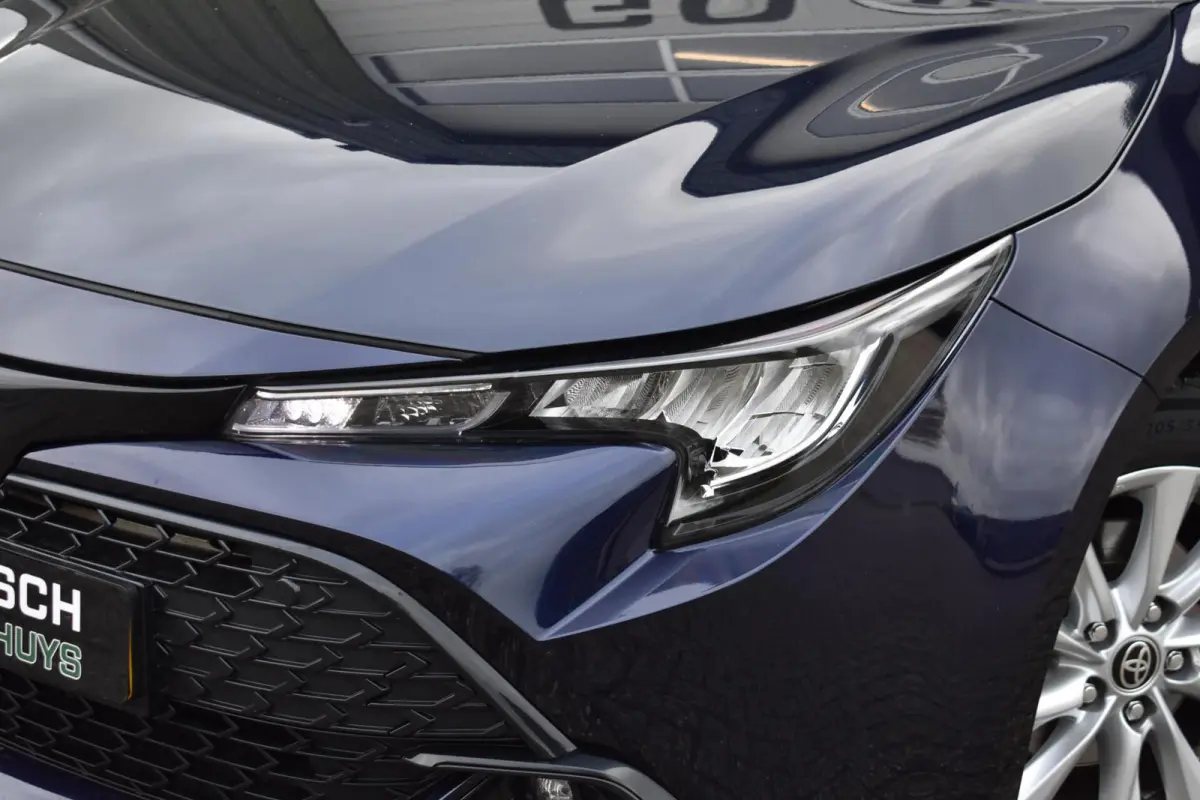 Hybrid 140 Active | Camera | Carplay | Climate Control |