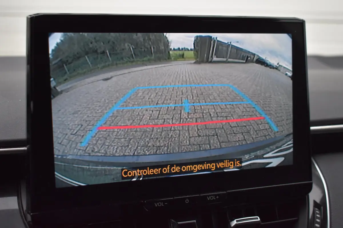 Hybrid 140 Active | Camera | Carplay | Climate Control |