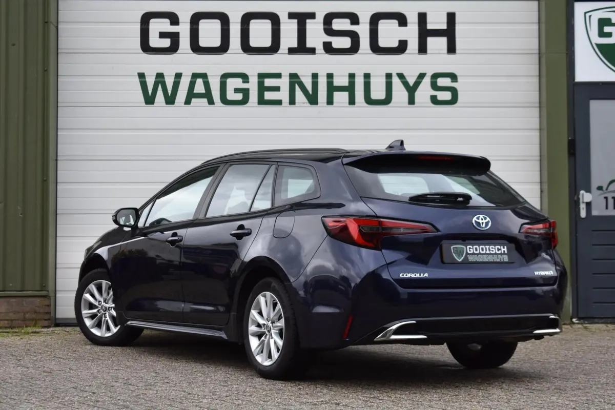Hybrid 140 Active | Camera | Carplay | Climate Control |