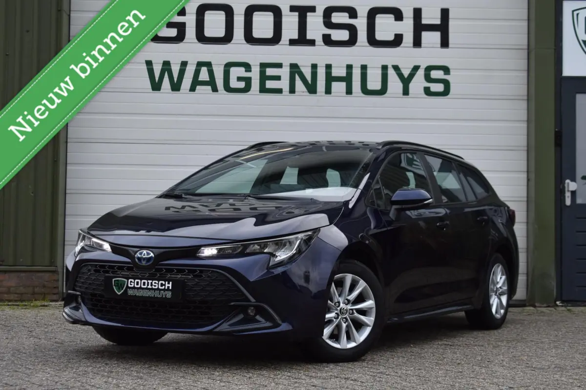 Hybrid 140 Active | Camera | Carplay | Climate Control |
