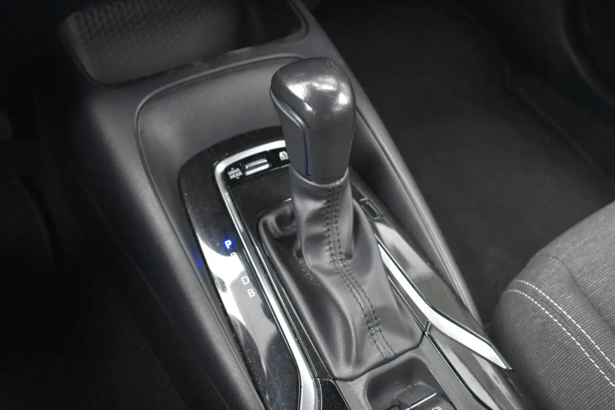 Hybrid 140 Active | Camera | Carplay | Climate Control |
