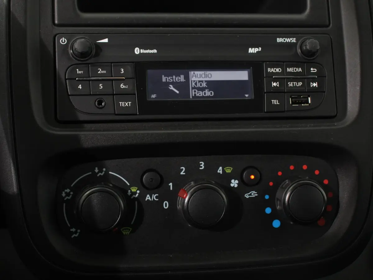 1.6 CDTI L2H1 8-Persoons PERSONENBUS Incl. BTW/Bpm Airco Bluetooth Lang 8-persoons