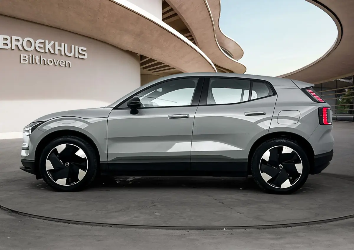 Single Motor Extended Range Plus 69 kWh | NL Auto | Dealer Onderhouden | Stoel + Stuurverwarming| Elektrisch stoelbediening met geheugen | Apple Carplay-Android Auto | Harman en Kardon | PDC