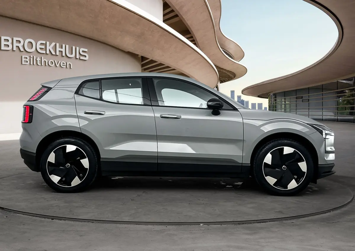 Single Motor Extended Range Plus 69 kWh | NL Auto | Dealer Onderhouden | Stoel + Stuurverwarming| Elektrisch stoelbediening met geheugen | Apple Carplay-Android Auto | Harman en Kardon | PDC