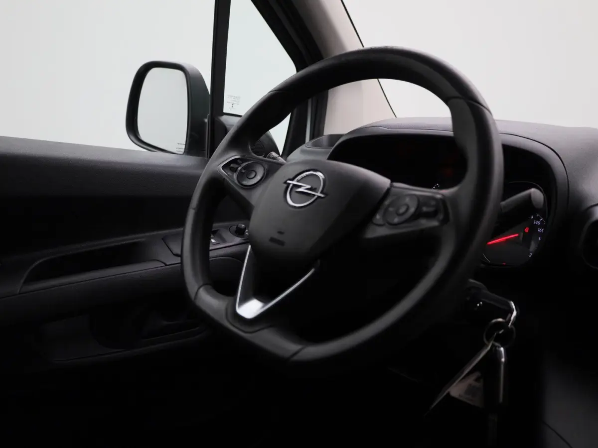 1.5D L1H1 Edition | Airconditioning | Bluetooth | Zijschuifdeur |