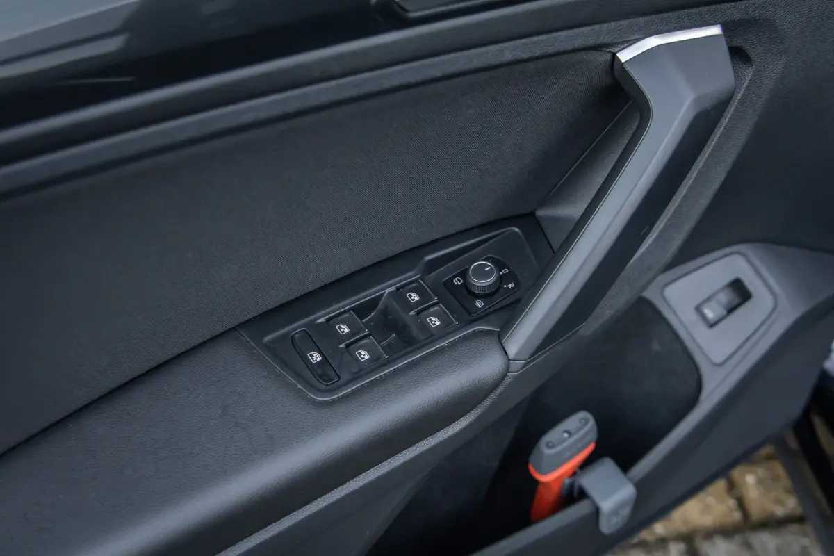 1.5 TSI Elegance | Trekhaak | Panodak | Cruise adaptief | Camera | Stoel+stuur verwarming | Matrix led | Elektrisch bedienbare achterklep | Achteruitrijcamera | Cruise control adaptief met S