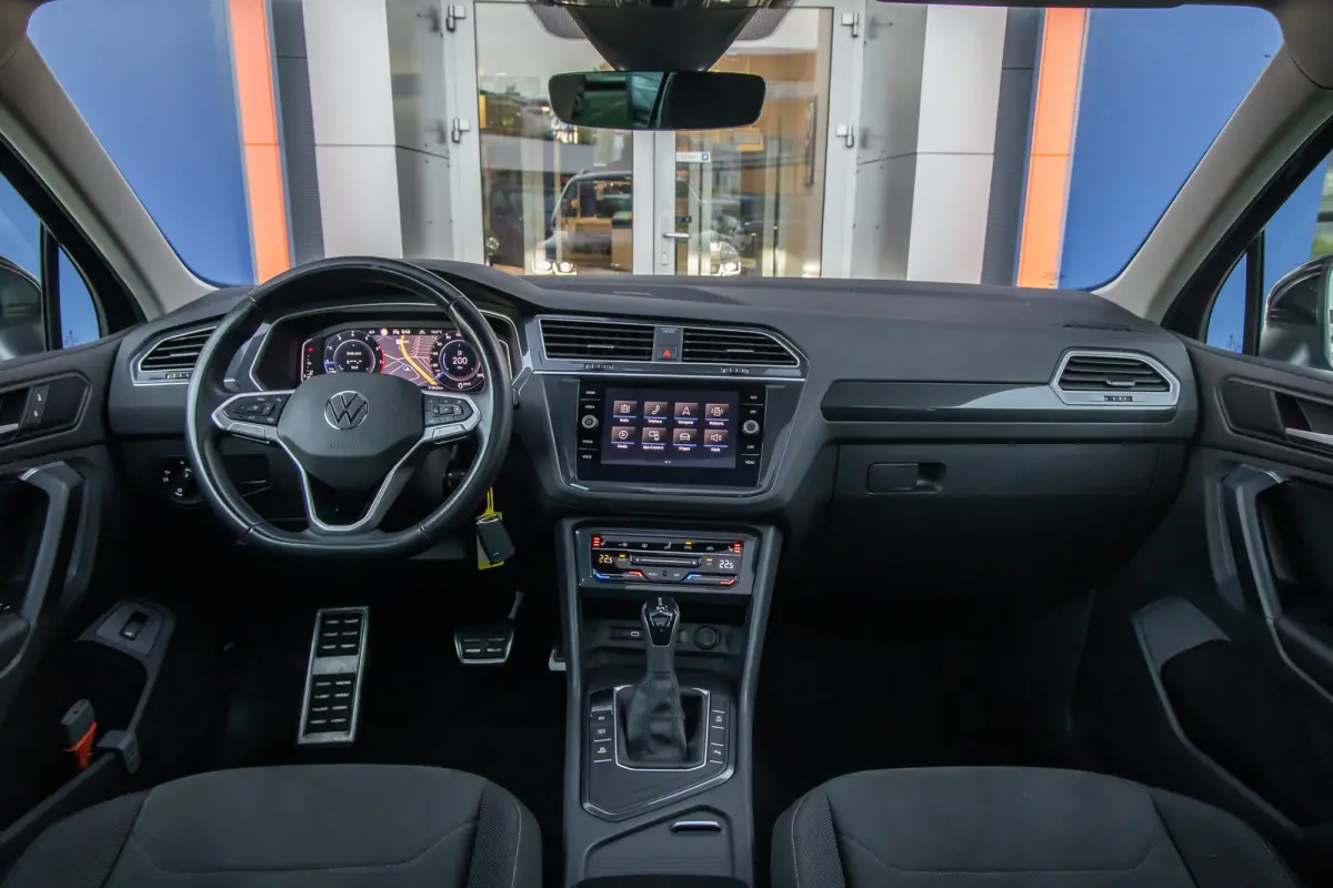 1.5 TSI Elegance | Trekhaak | Panodak | Cruise adaptief | Camera | Stoel+stuur verwarming | Matrix led | Elektrisch bedienbare achterklep | Achteruitrijcamera | Cruise control adaptief met S