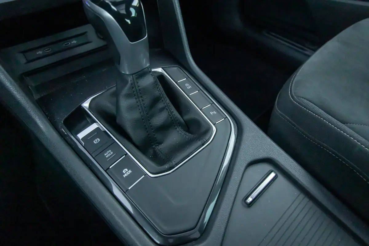 1.5 TSI Elegance | Trekhaak | Panodak | Cruise adaptief | Camera | Stoel+stuur verwarming | Matrix led | Elektrisch bedienbare achterklep | Achteruitrijcamera | Cruise control adaptief met S