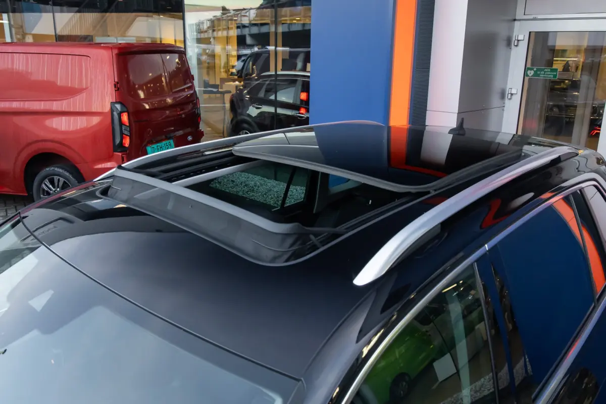 1.5 TSI Elegance | Trekhaak | Panodak | Cruise adaptief | Camera | Stoel+stuur verwarming | Matrix led | Elektrisch bedienbare achterklep | Achteruitrijcamera | Cruise control adaptief met S