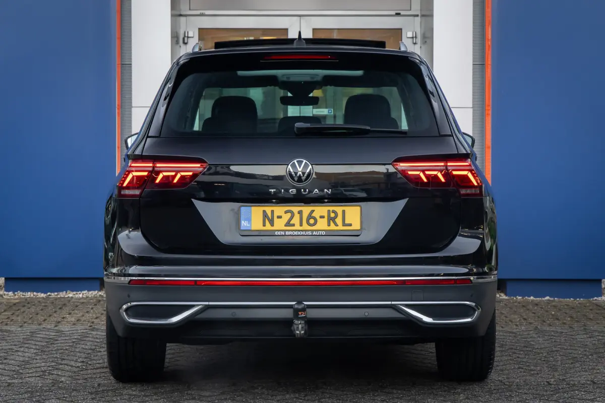 1.5 TSI Elegance | Trekhaak | Panodak | Cruise adaptief | Camera | Stoel+stuur verwarming | Matrix led | Elektrisch bedienbare achterklep | Achteruitrijcamera | Cruise control adaptief met S