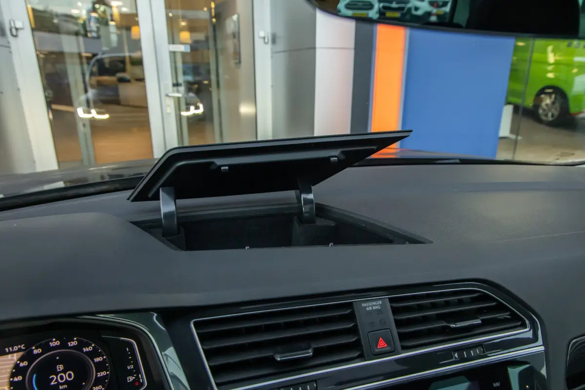 1.5 TSI Elegance | Trekhaak | Panodak | Cruise adaptief | Camera | Stoel+stuur verwarming | Matrix led | Elektrisch bedienbare achterklep | Achteruitrijcamera | Cruise control adaptief met S