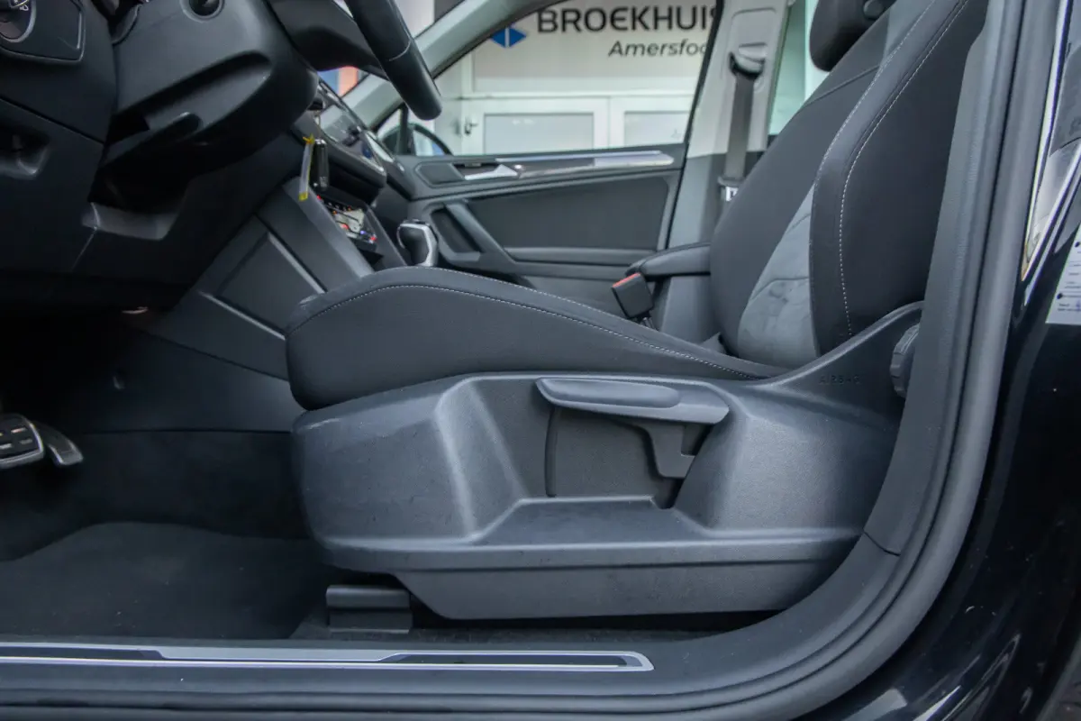 1.5 TSI Elegance | Trekhaak | Panodak | Cruise adaptief | Camera | Stoel+stuur verwarming | Matrix led | Elektrisch bedienbare achterklep | Achteruitrijcamera | Cruise control adaptief met S