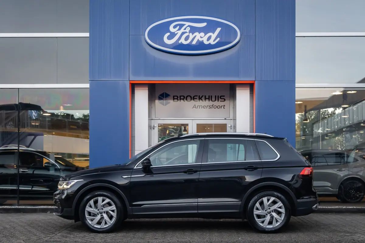 1.5 TSI Elegance | Trekhaak | Panodak | Cruise adaptief | Camera | Stoel+stuur verwarming | Matrix led | Elektrisch bedienbare achterklep | Achteruitrijcamera | Cruise control adaptief met S