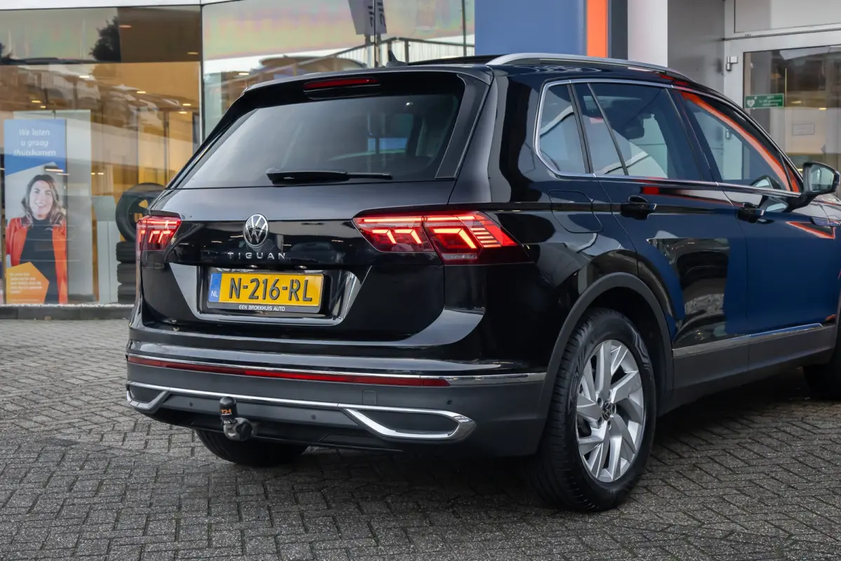 1.5 TSI Elegance | Trekhaak | Panodak | Cruise adaptief | Camera | Stoel+stuur verwarming | Matrix led | Elektrisch bedienbare achterklep | Achteruitrijcamera | Cruise control adaptief met S