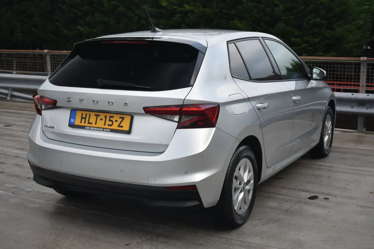 1.0 TSI 95PK Selection | PDC Achter | 15 inch lichtmetalen velgen | Apple Carplay & Android Auto | Lane assist | Verkeersbord herkenning | VERLENGDE GARANTIE