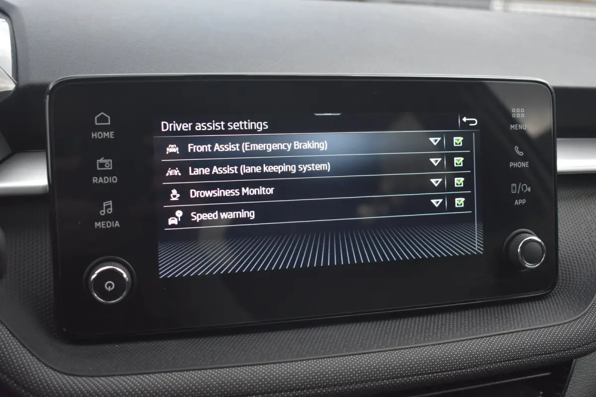 1.0 TSI 95PK Selection | PDC Achter | 15 inch lichtmetalen velgen | Apple Carplay & Android Auto | Lane assist | Verkeersbord herkenning | VERLENGDE GARANTIE