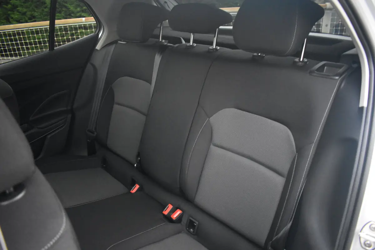 1.0 TSI 95PK Selection | PDC Achter | 15 inch lichtmetalen velgen | Apple Carplay & Android Auto | Lane assist | Verkeersbord herkenning | VERLENGDE GARANTIE